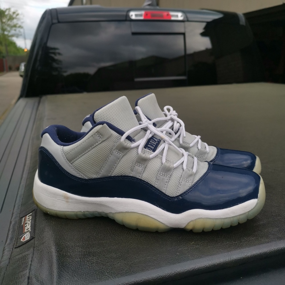 USED Jordan 11 Low Georgetown Size 6.5Y